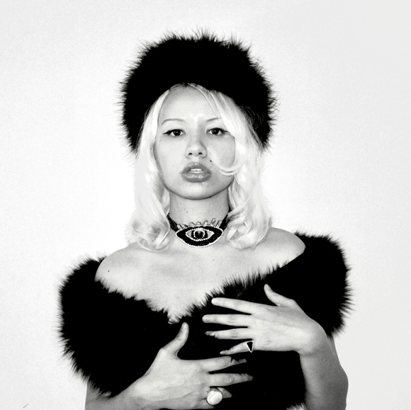 Meet your Posher, June - Picture 3 of 3